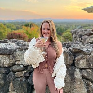 Meet your Posher, Colleen